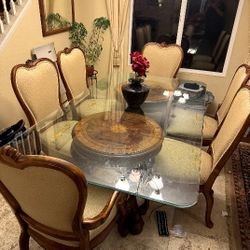 Beautiful Large Dinning Table 