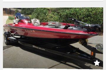 Bass boat triton tr186