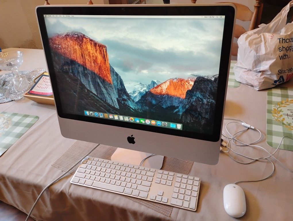 (24 In) Apple IMac El Capitan Desktop Computer 8 Gb Ram 240 Gb storage