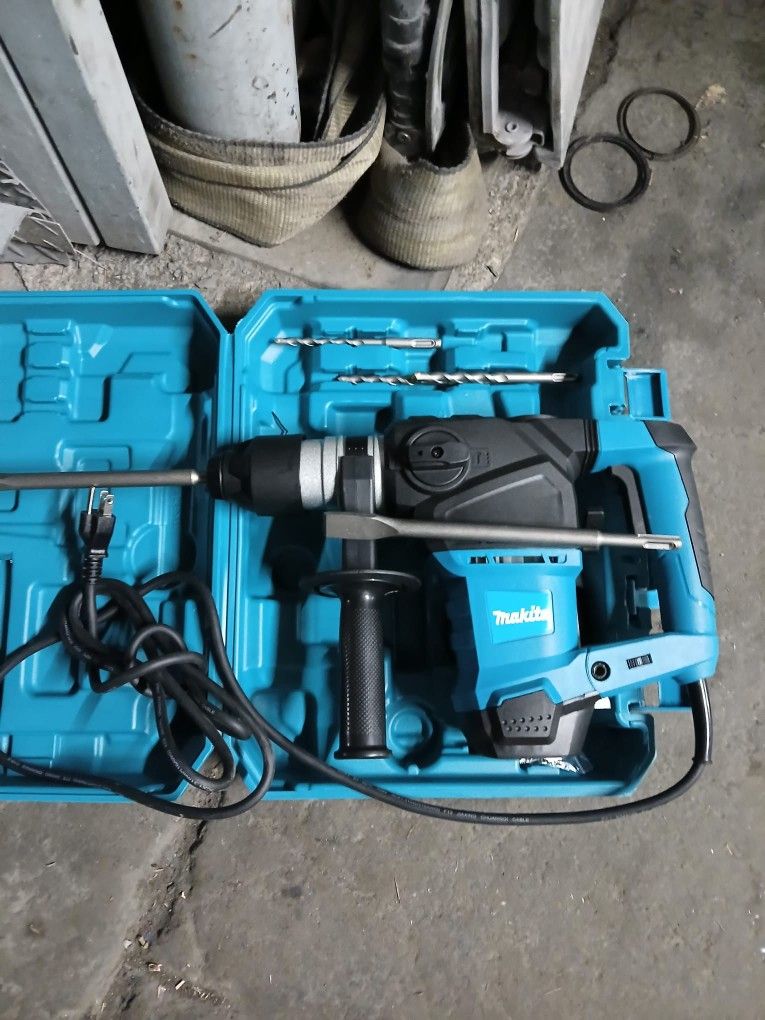 Makita Rotohammer Drill