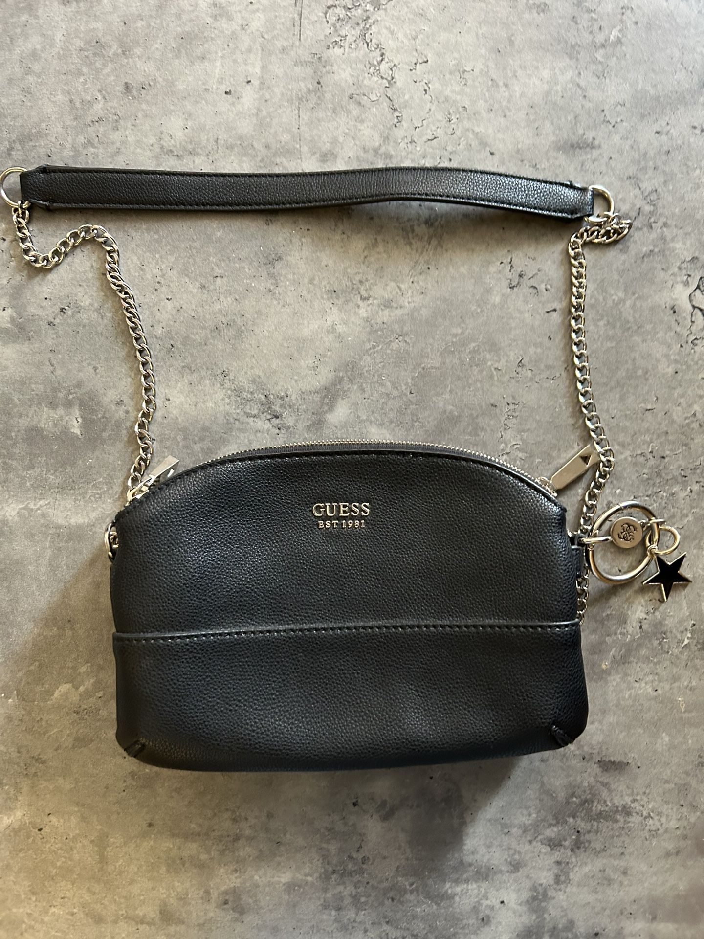 Guess Purse With Chain And Charms