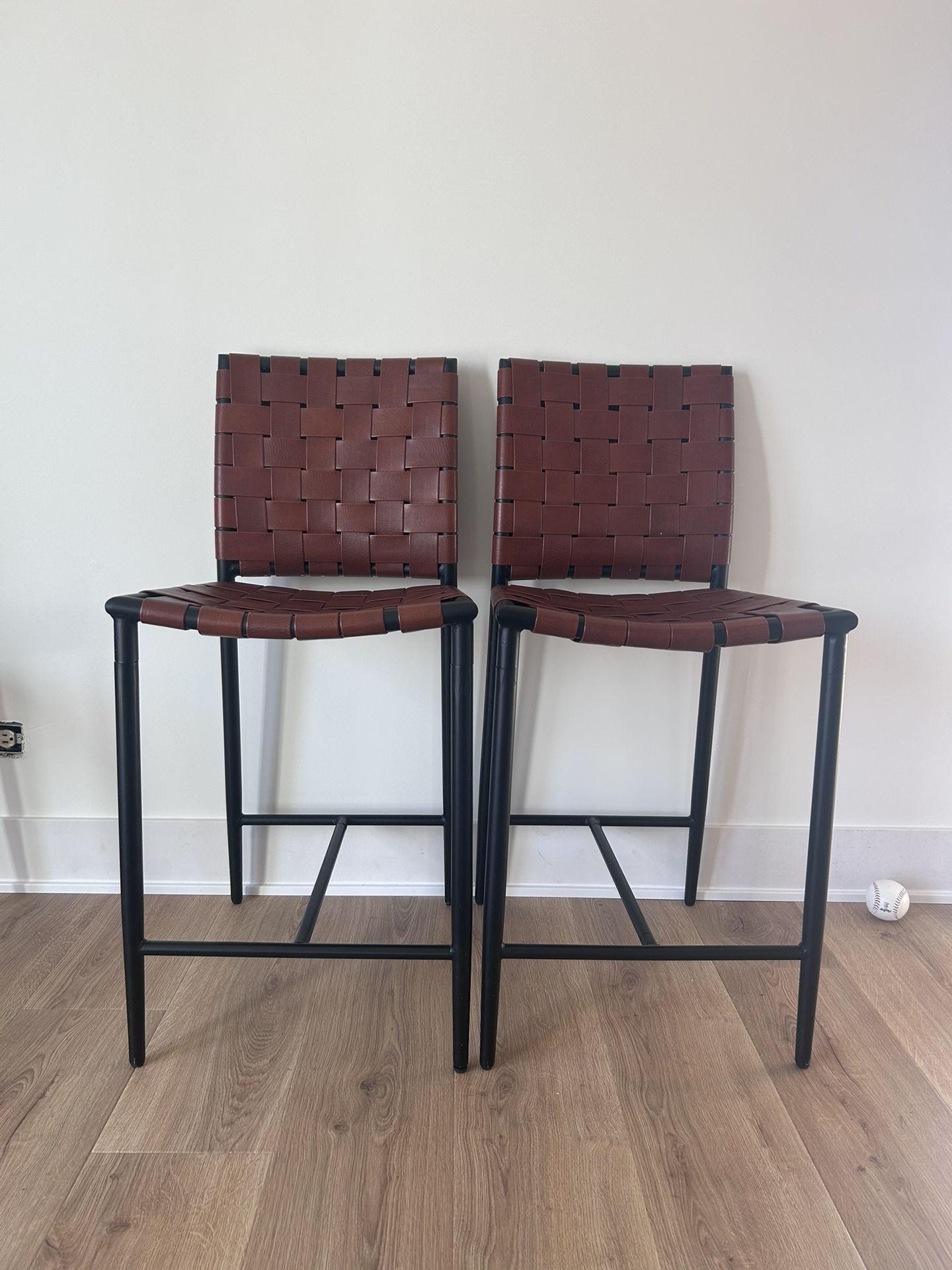 Counter Bar Stool Pair