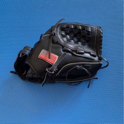 Worth Baseball Glove