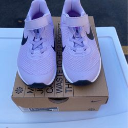 Nike Girls Size 12 New