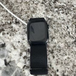 Apple Watch 7 With Charger
