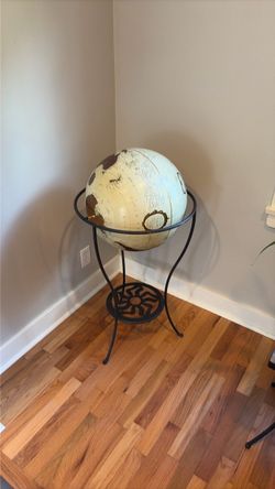 Vintage World Globe on Metal Floor Stand