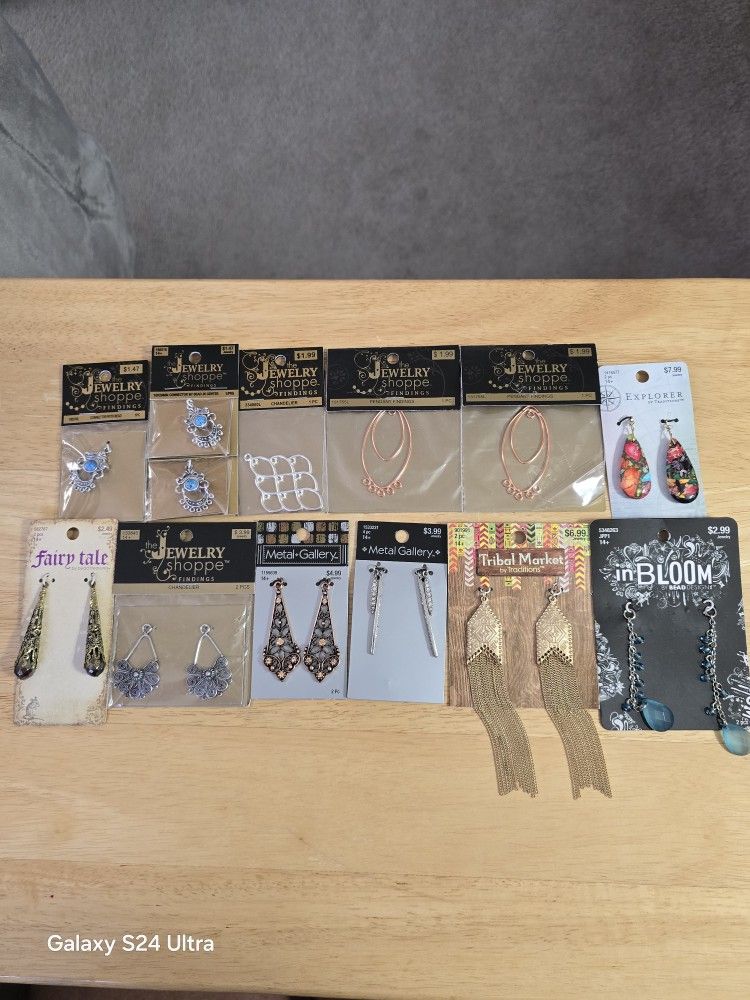 Fashion Jewelry Lot Of 13