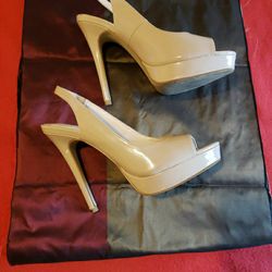 Women's Sz. 7.5  Aldo's Patent Leather Shoes 