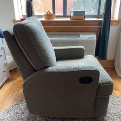 Recliner/nursing Chair Swivel 