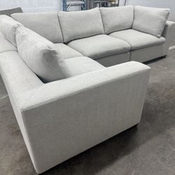 Free Delivery* Like New Gray Thomasville Modular Sectional Sofa! 