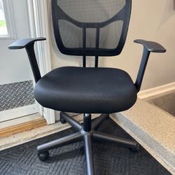 Brand New Black Mesh Back Height Adjustable Reclining Ergonomic Office Chair 