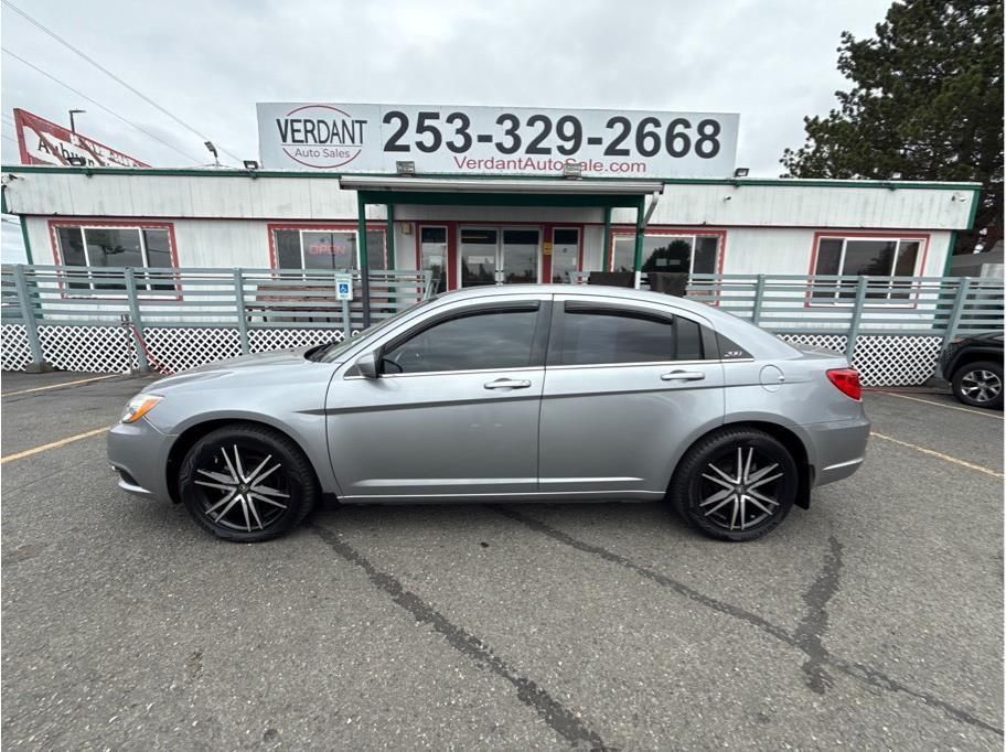 2013 Chrysler 200