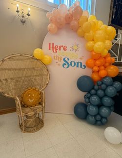 Peacock Chair / Baby Shower Chair