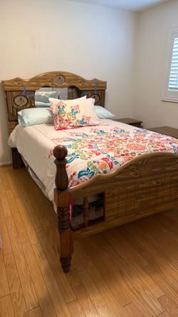 Full bed with chest and night stands
