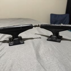 Independent Trucks (vintage - Made in USA & Still Has The Cross On Them)