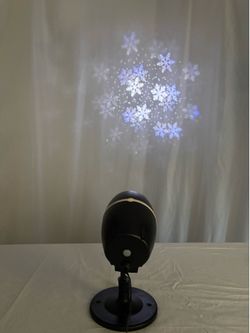 Christmas Snowflake LED Projector For Sale $21.00 50%+ OFF Retail $42.99 NEW IN BOX