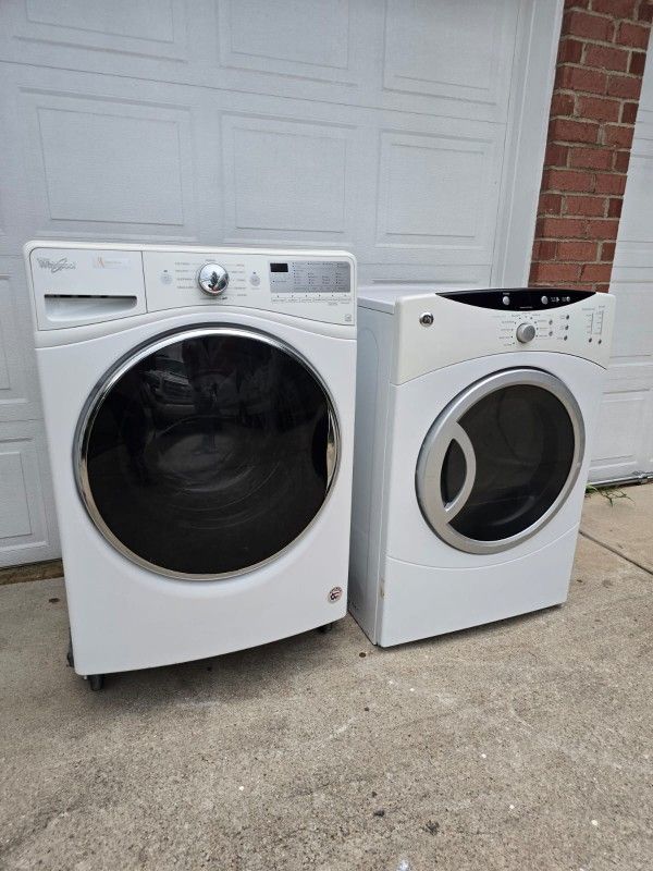 Whirlpool WASHER AND General Eléctric Dryer