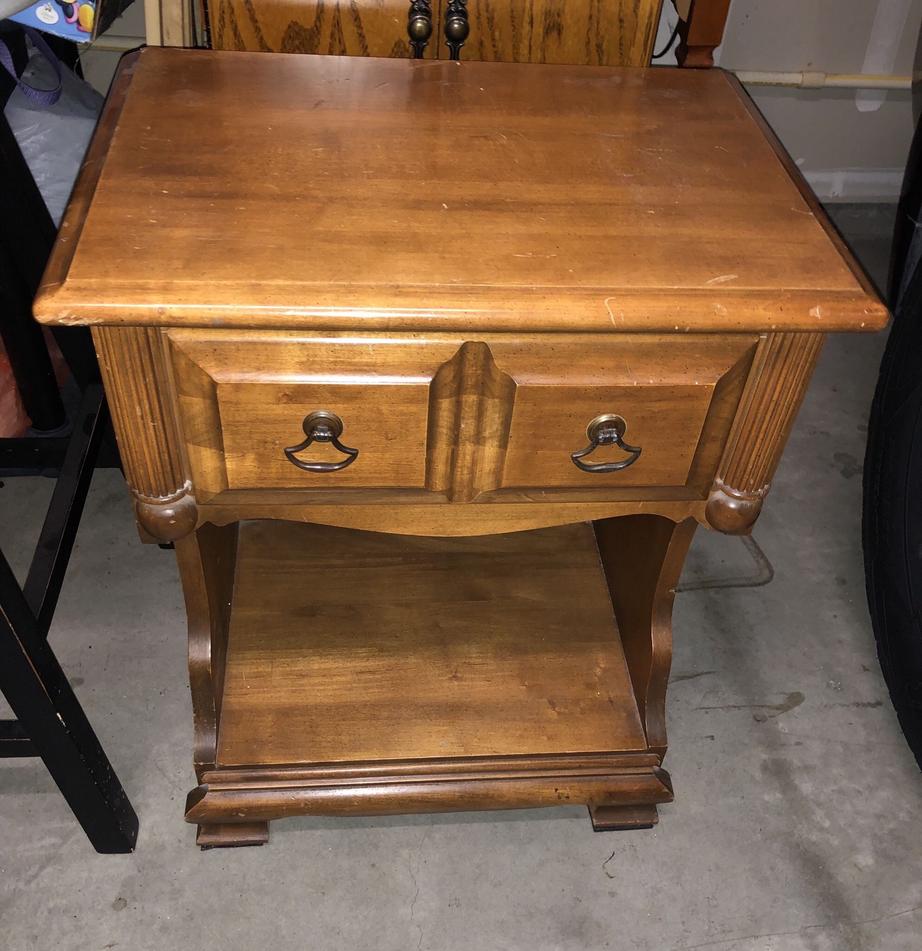 Vintage 1960’s Salem Square end table/night stand I can deliver within 20 miles from Manteca.
