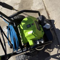 High-pressure electric cleaner