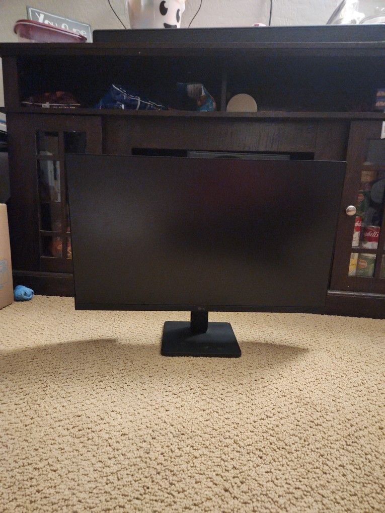 27 Inch FHD 3-Side Borderless IPS 100Hz Monitor with FreeSync™