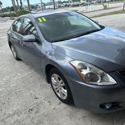 2011 Nissan Altima. 