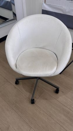 Rolling chair office with wheels