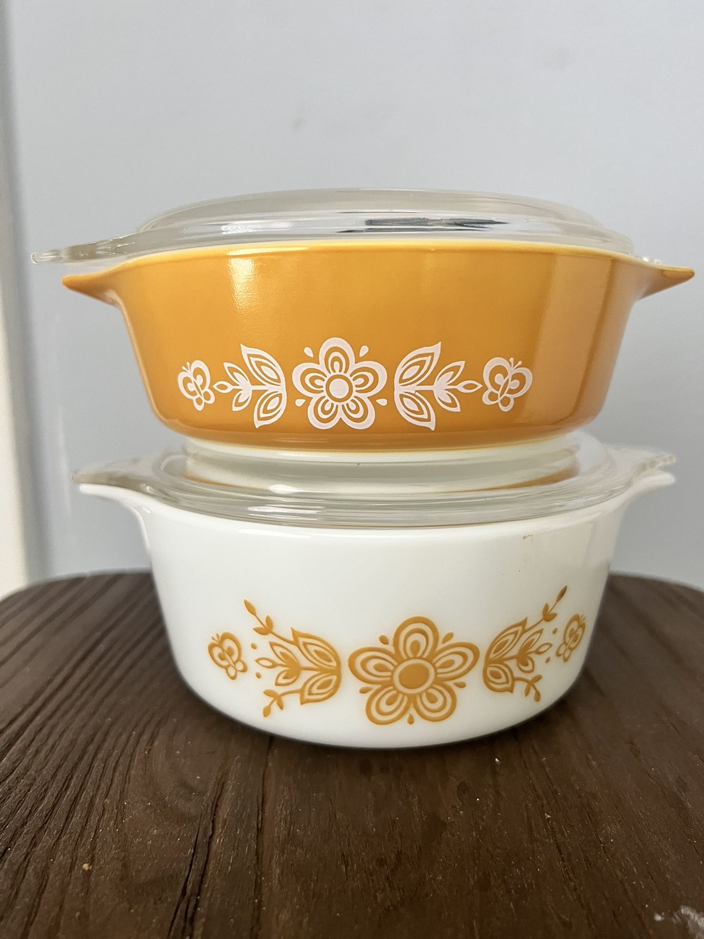 Vintage Pyrex Butterfly Gold Set of 2 Bowls