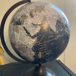 Globe By Ashley Furniture 