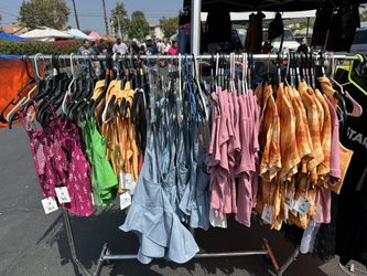 ‼️‼️‼️‼️Lots Of New Clothes!! For $1 ‼️‼️‼️‼️