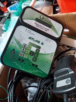 Titan Controls Atlas 8: Digital CO2 Controller with Fuzzy Logic