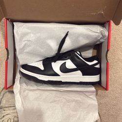 Nike black And White Dunks 
