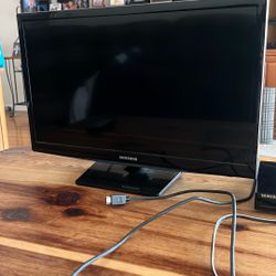 23” Samsung TV, & a Blu-Ray DVD Player