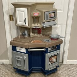 Little Tikes Super Chef Kitchen