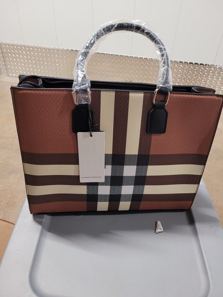 Plaid Print Tote With Wallet