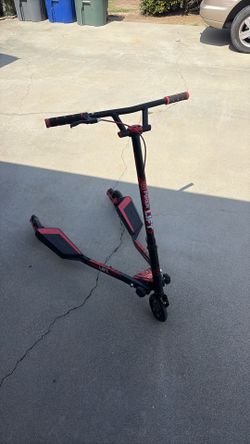 Yvolution Y Fliker LIFT Kids' Scooter Drifting Wiggle Scooter