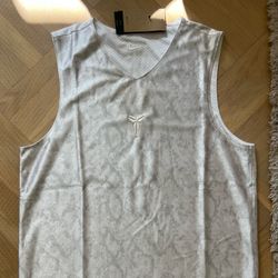 Nike Kobe Men's Dri-FIT Standard Issue Reversible Basketball Jersey Size M