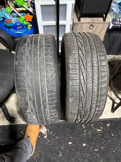 (2) 245/45/R20 Goodyear tires 200$ OBO