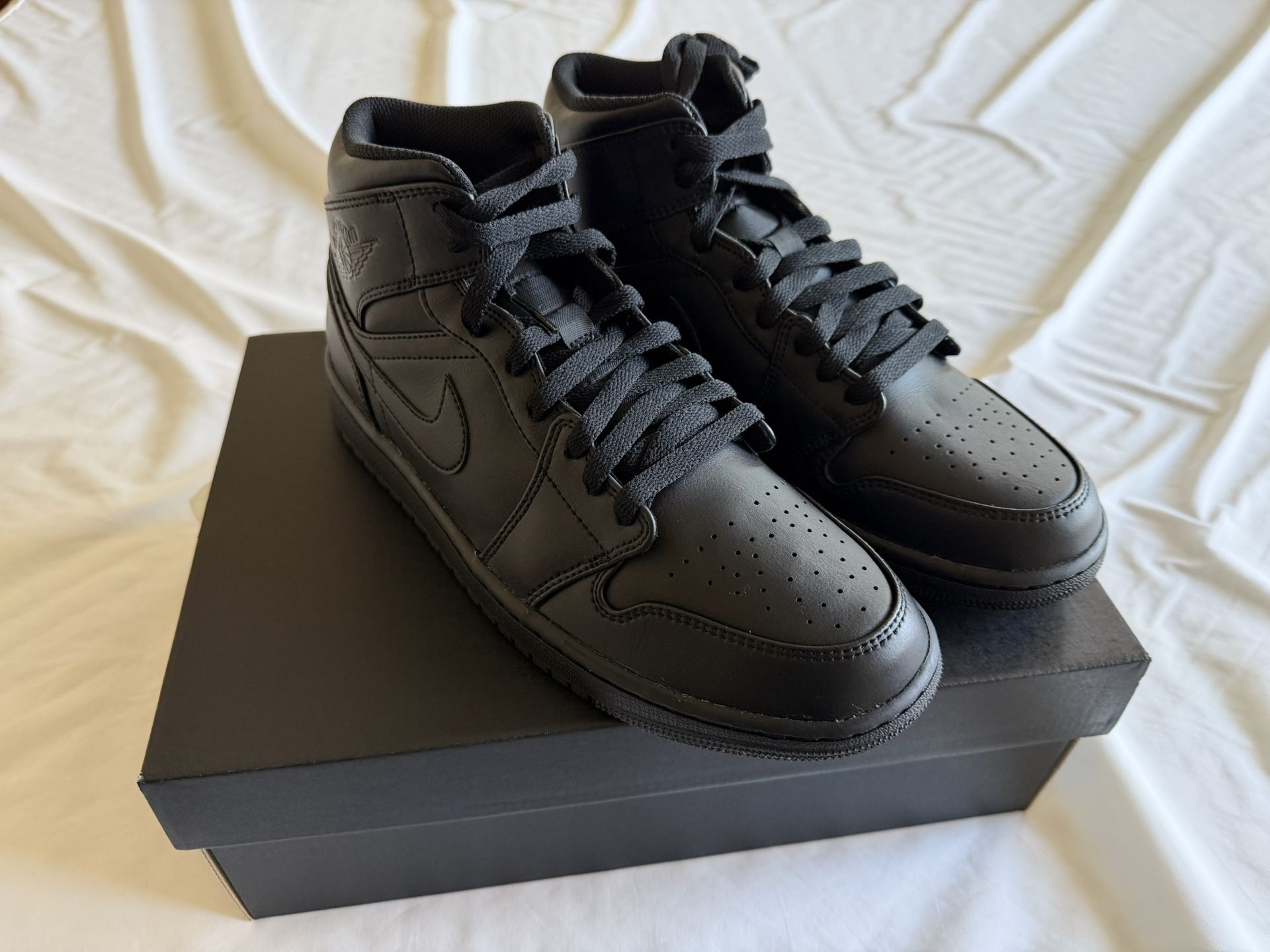 Air Jordan 1 Mid Black Men’s Size 9.5