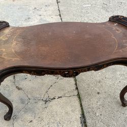 ANTIQUE TABLE