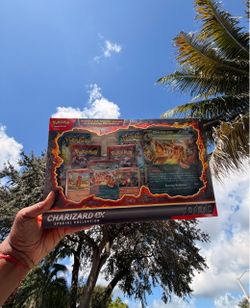 Pokémon Charizard ex Special Collection Box/ sell or trade