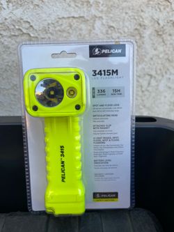 Pelican 3415M LED Flashlight