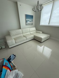 Free Modani couch