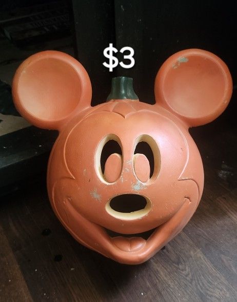 Mickey Mouse Pumpkin