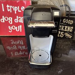 Keurig K10 Mini Plus Single Serve Coffee Maker Black K-Cup Pod Brewer