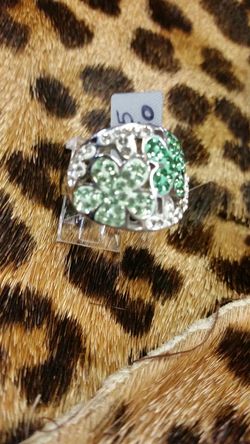 .925 Genuine sterling silver peridot &emerald Ring