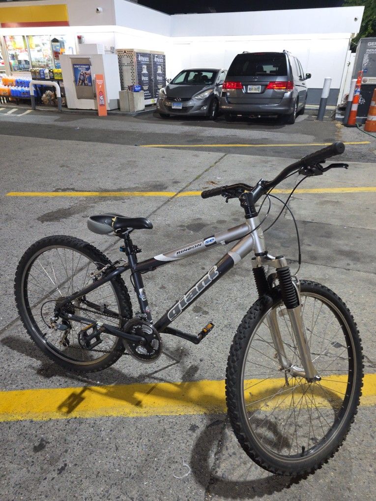 GIANT RINCON SE good Condition Gently Used 