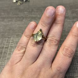 Unique gold ring w/herkimer “diamond”