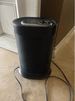 Honeywell True HEPA Compact Tower Allergen Remover HPA060 Black