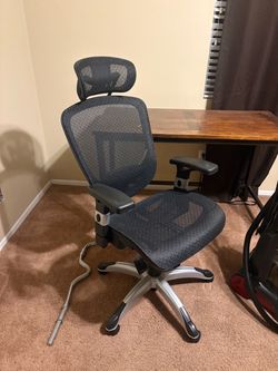 Black ergonomic office chair