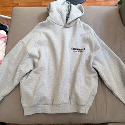 Essentials hoodie (XS) fits like M